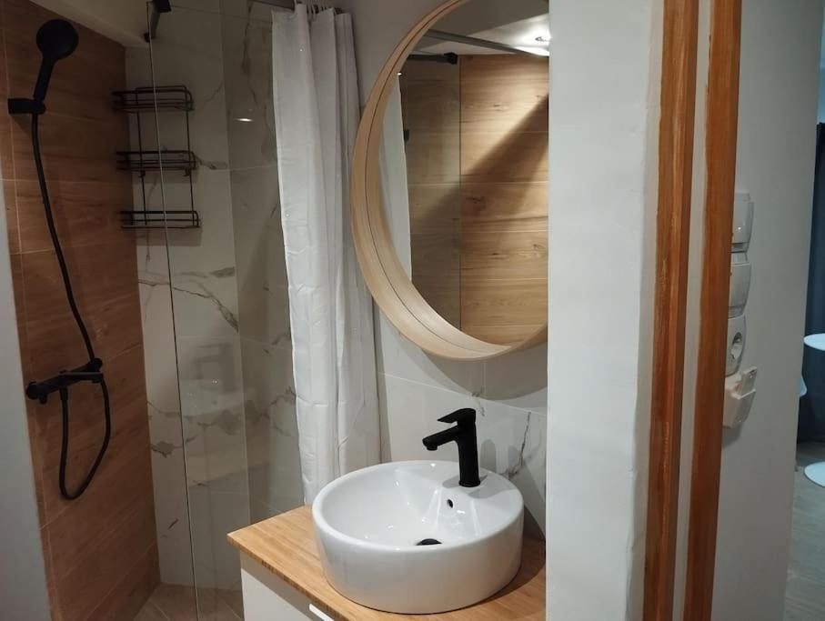 Nektar Cosy Apartment In City Centre Atena Exterior foto